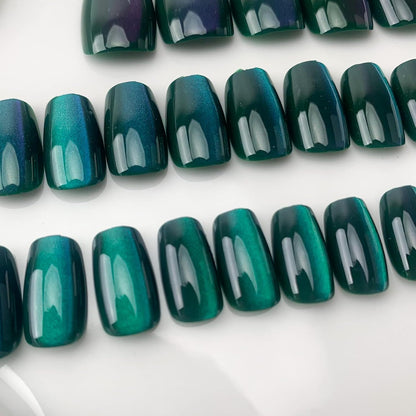 Dark Green Press on Short Square Cat Eye Acrylic Ombre Artificial Glossy Squoval False Xmas Stick on Nails for Women 30Pcs